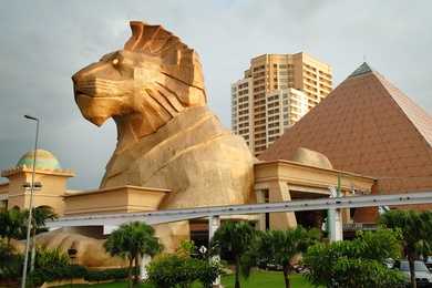 Attachment sunway-pyramid.jpg